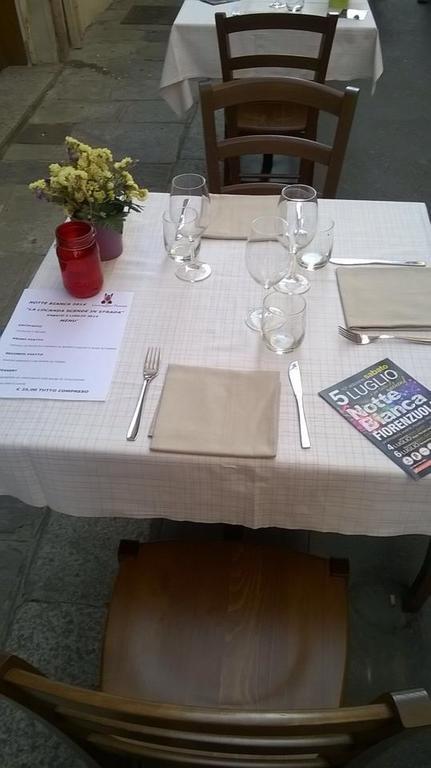 Locanda San Fiorenzo ฟิโอเร็นซัวลา ดาร์ดา ภายนอก รูปภาพ